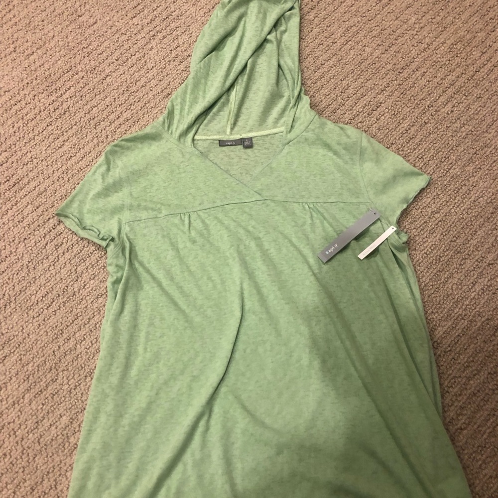 NWT Short sleeve hoodie